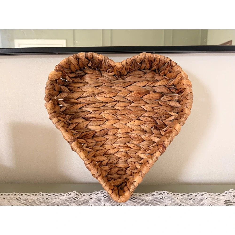 Unbranded woven heart